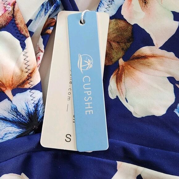 CUPSHE NWT Blue Floral Padded One Piece Swimsuit V-Neck Bathing Suit Size Small - Picture 10 of 11